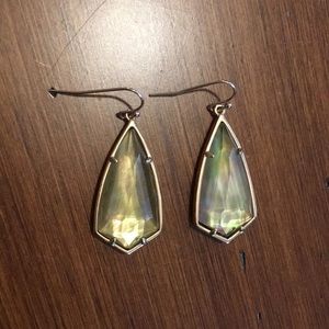 Kendra Scott Carla Earring in brown